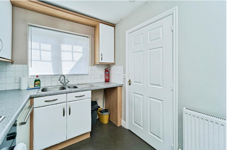 House Edelweiss Close in Sandwell
