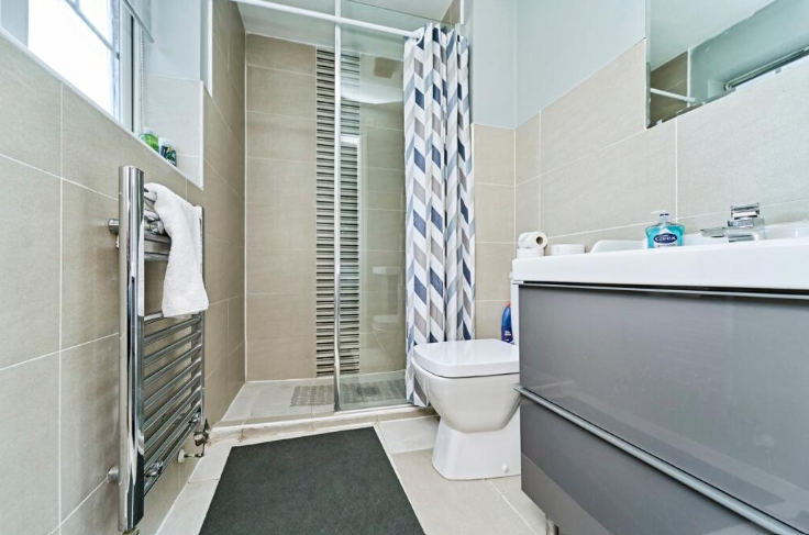 House Edelweiss Close in Sandwell