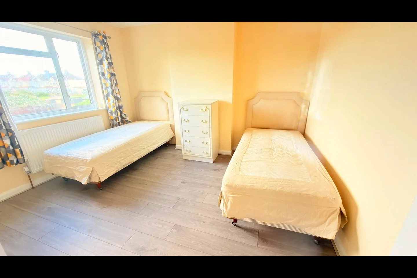 Room Galpin's Road in Greater London