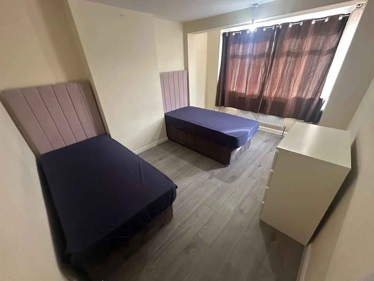 Room Galpin's Road in Greater London