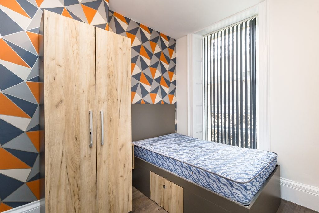 Flat Leazes Terrace in Newcastle upon Tyne
