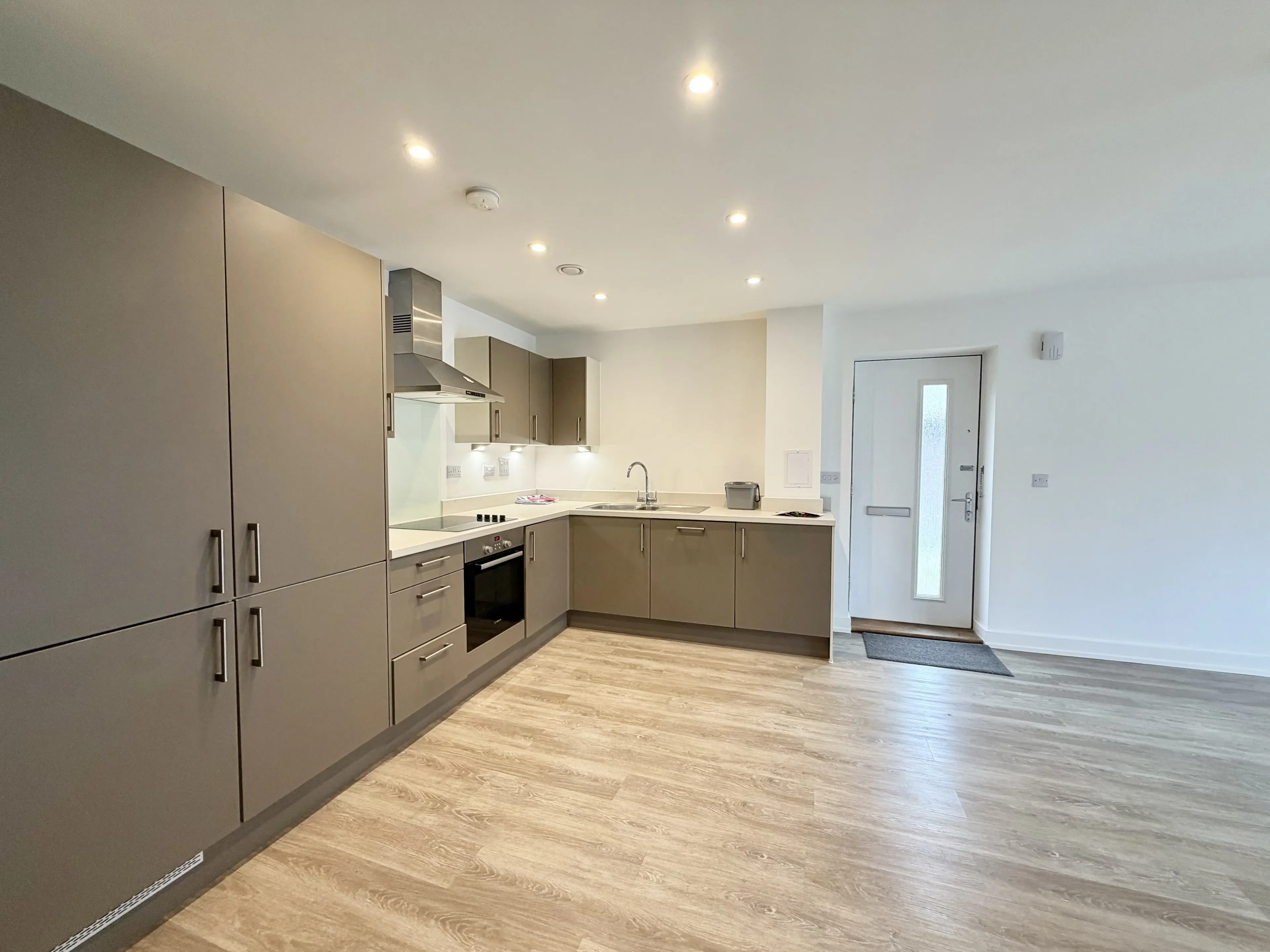Flat Rookfield Road in Horsham
