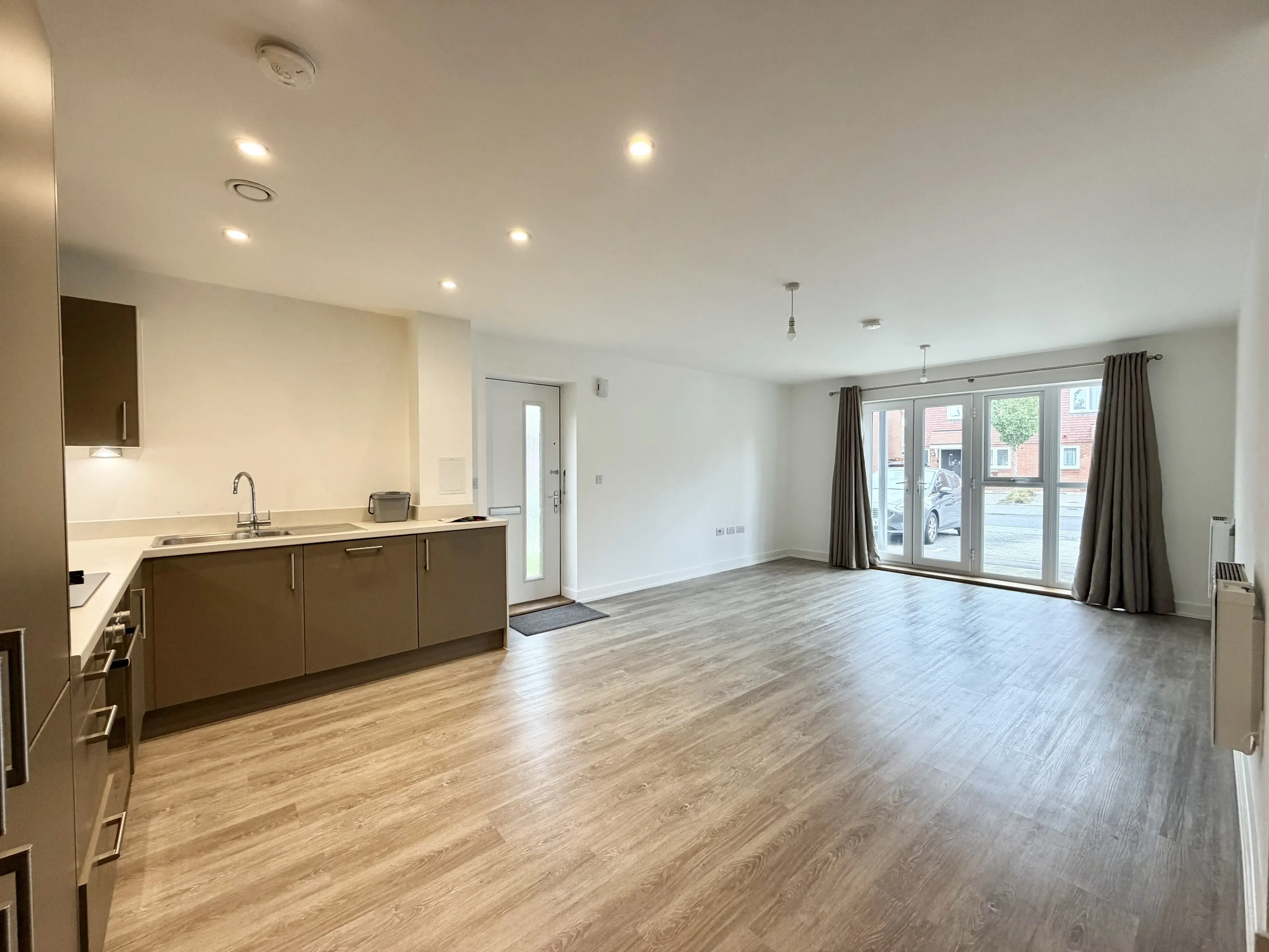 Flat Rookfield Road in Horsham