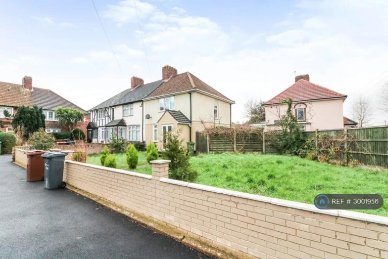 House Wood Lane in Greater London