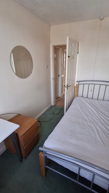 Room Filton Avenue in Bristol