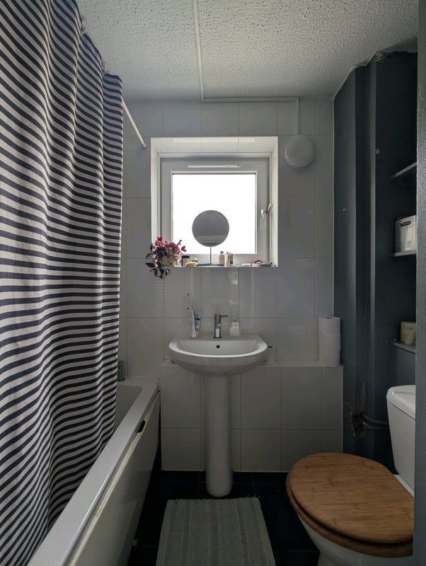 Room Parnell Road in Greater London