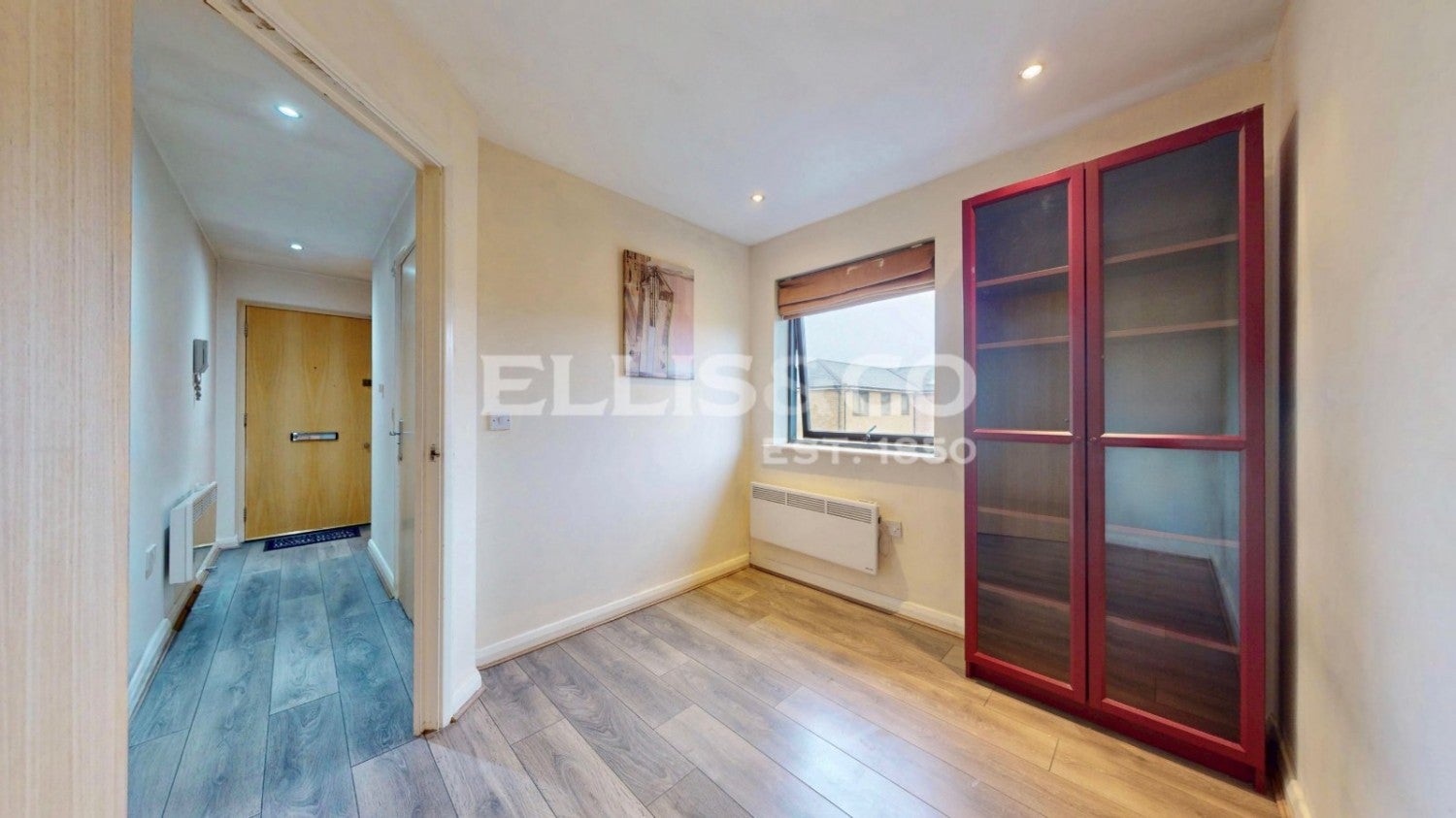 Flat Hirst Crescent in Greater London