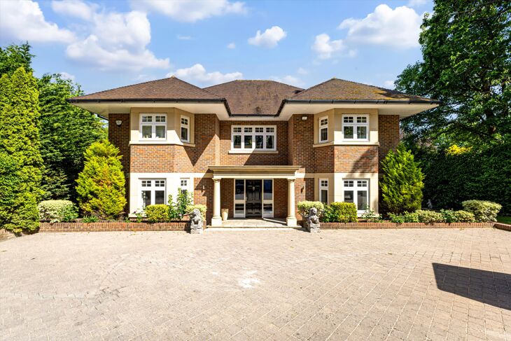 House Queens Hill Rise in Ascot