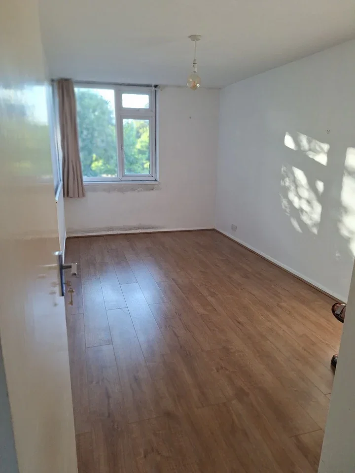 Flat Carey Gardens in Greater London