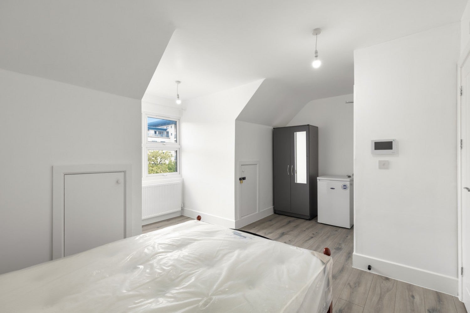 Room Balham High Road in Greater London