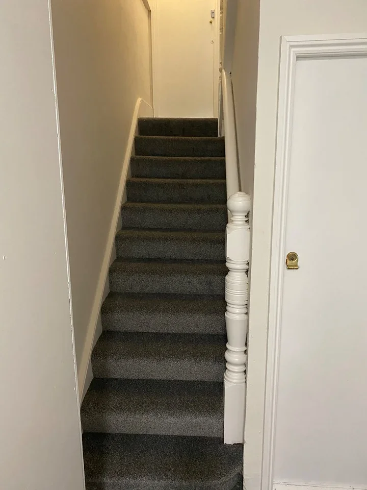 Flat Stanhope Avenue in Greater London