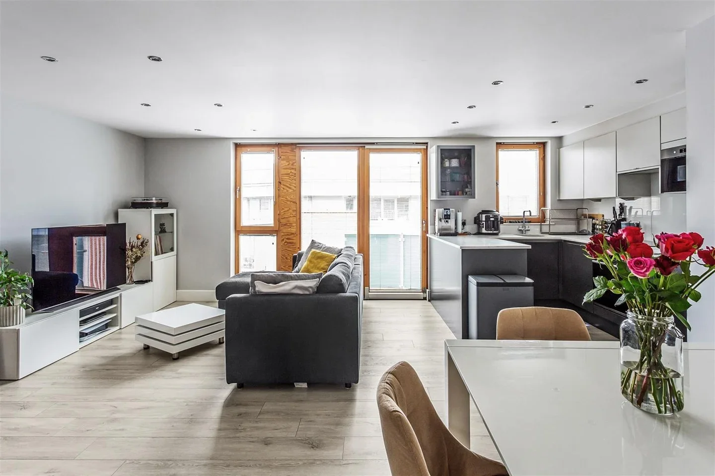 Flat Oaks Square in Epsom and Ewell