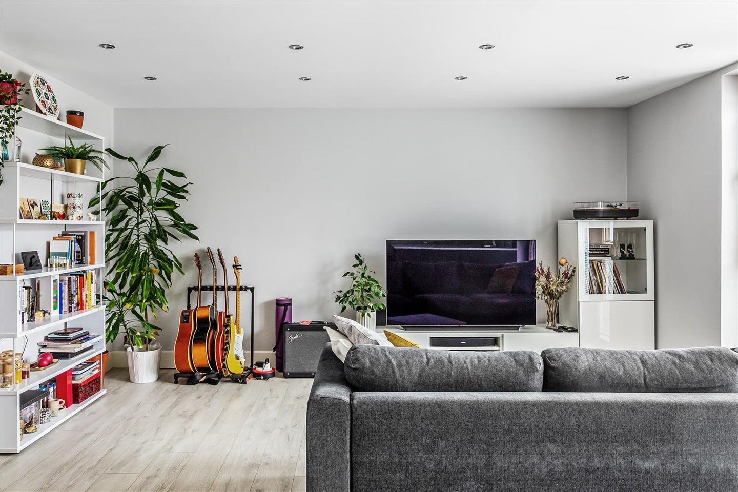 Flat Oaks Square in Epsom and Ewell