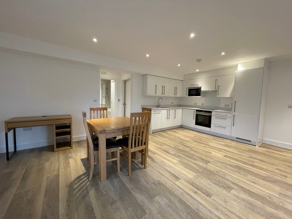 Flat Beverley Way in Cambridge