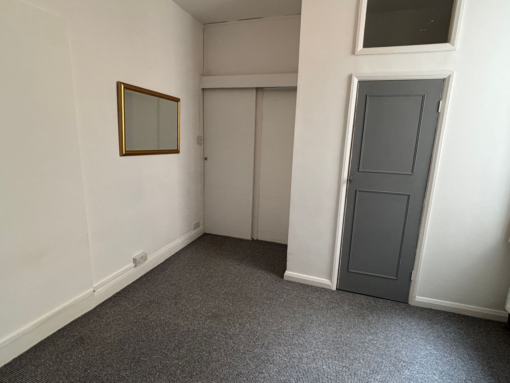 Flat Teignmouth Hill in Teignbridge