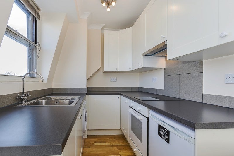Flat Cromwell Road in Greater London