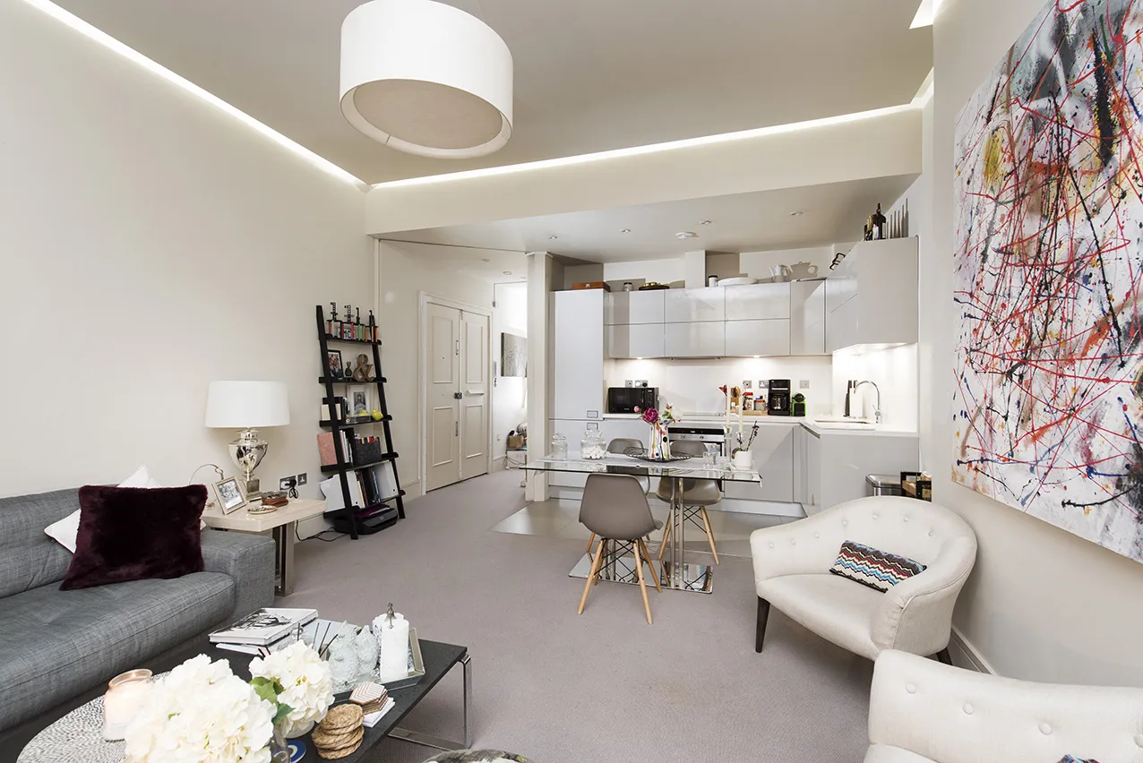 Flat Draycott Place in Greater London