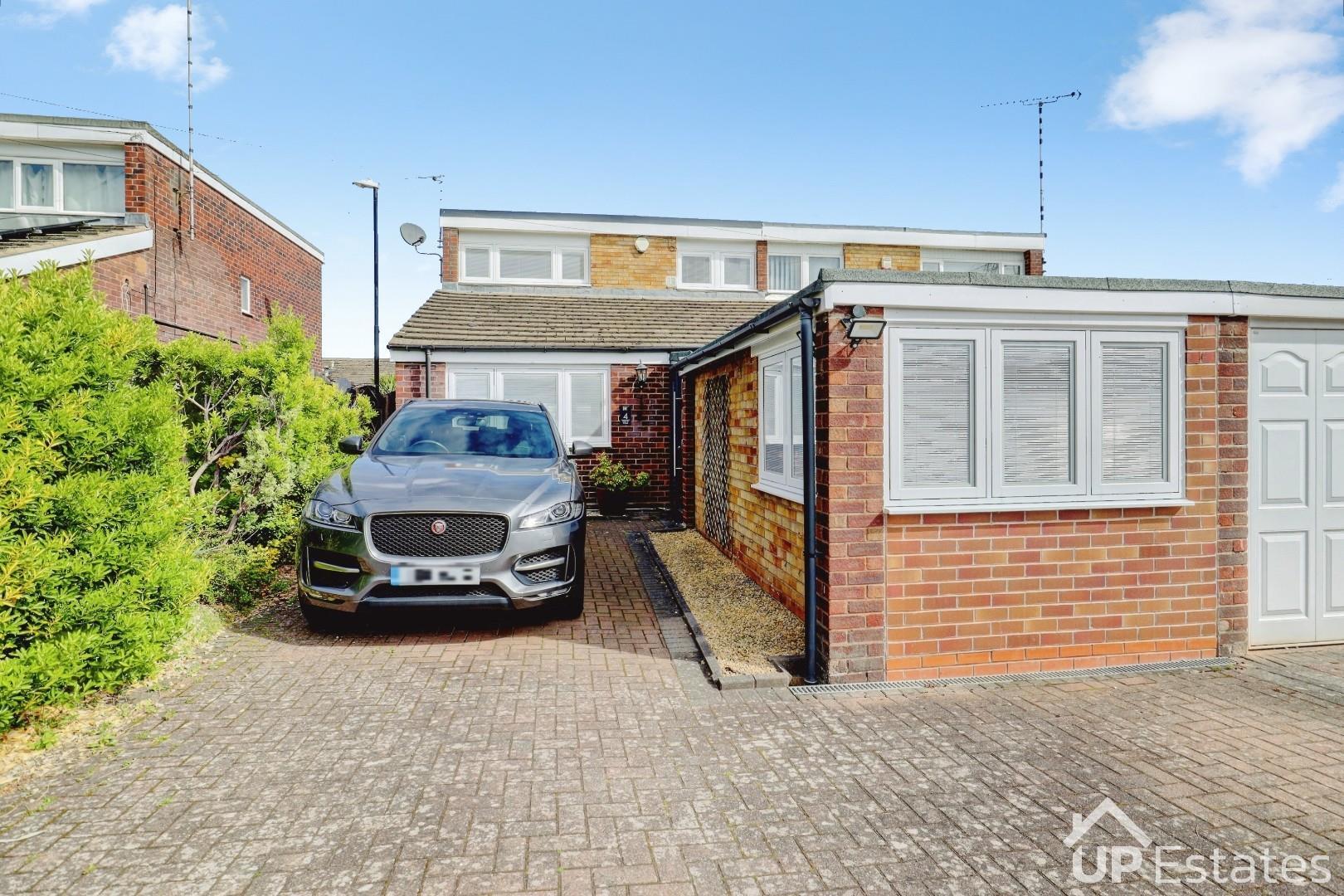 House Darwin Close in Coventry