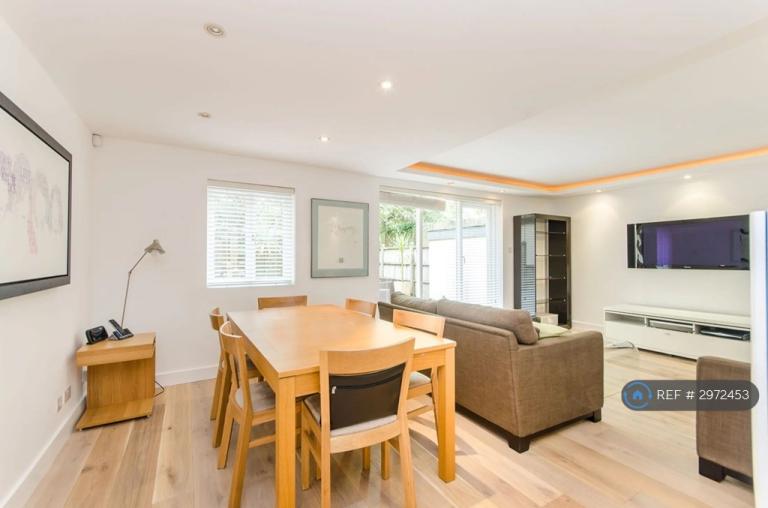 Flat Marlborough Hill in City of Westminster