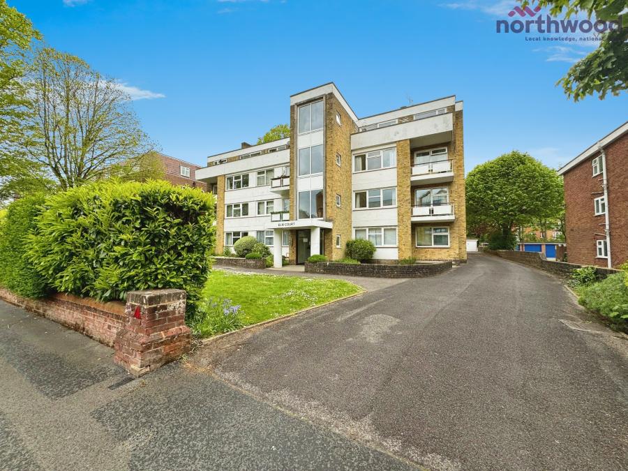 Flat Westwood Road in Southampton