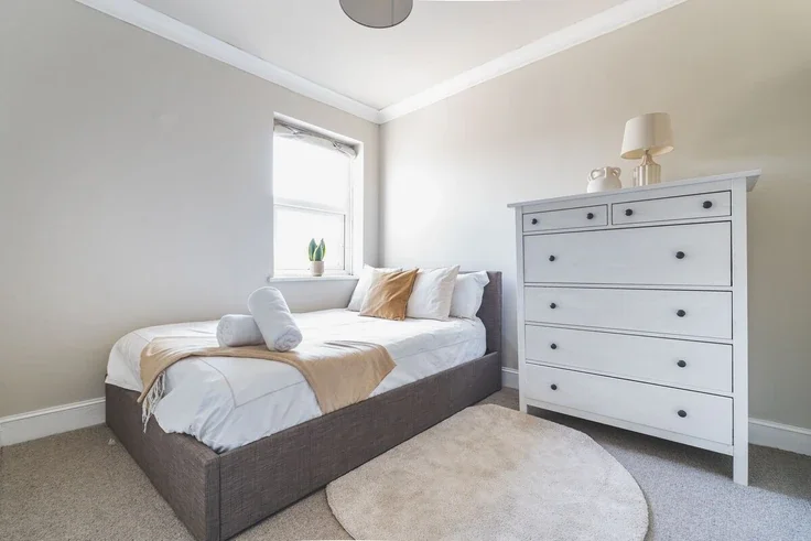 Flat Nutfield Road in Greater London