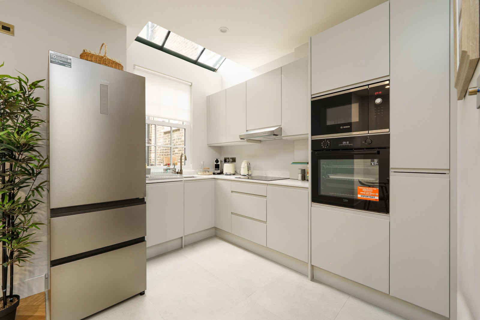 Flat Windmill Street in Greater London