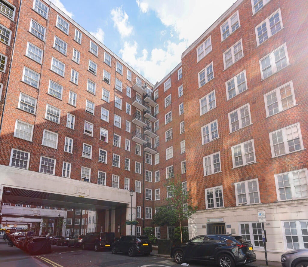 Flat Park West Place in City of Westminster