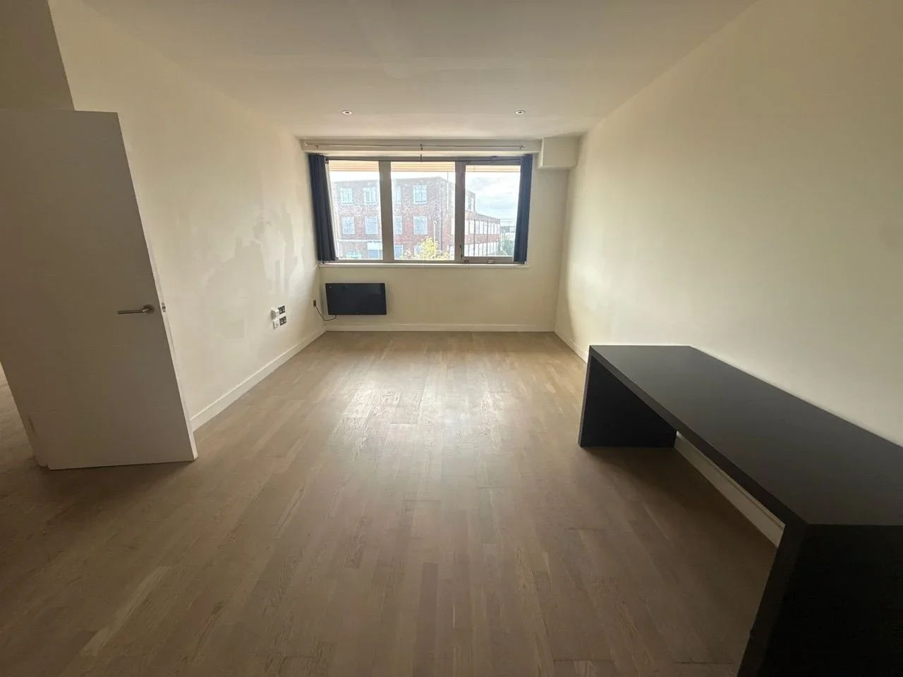 Flat Cleeve Road in Mole Valley