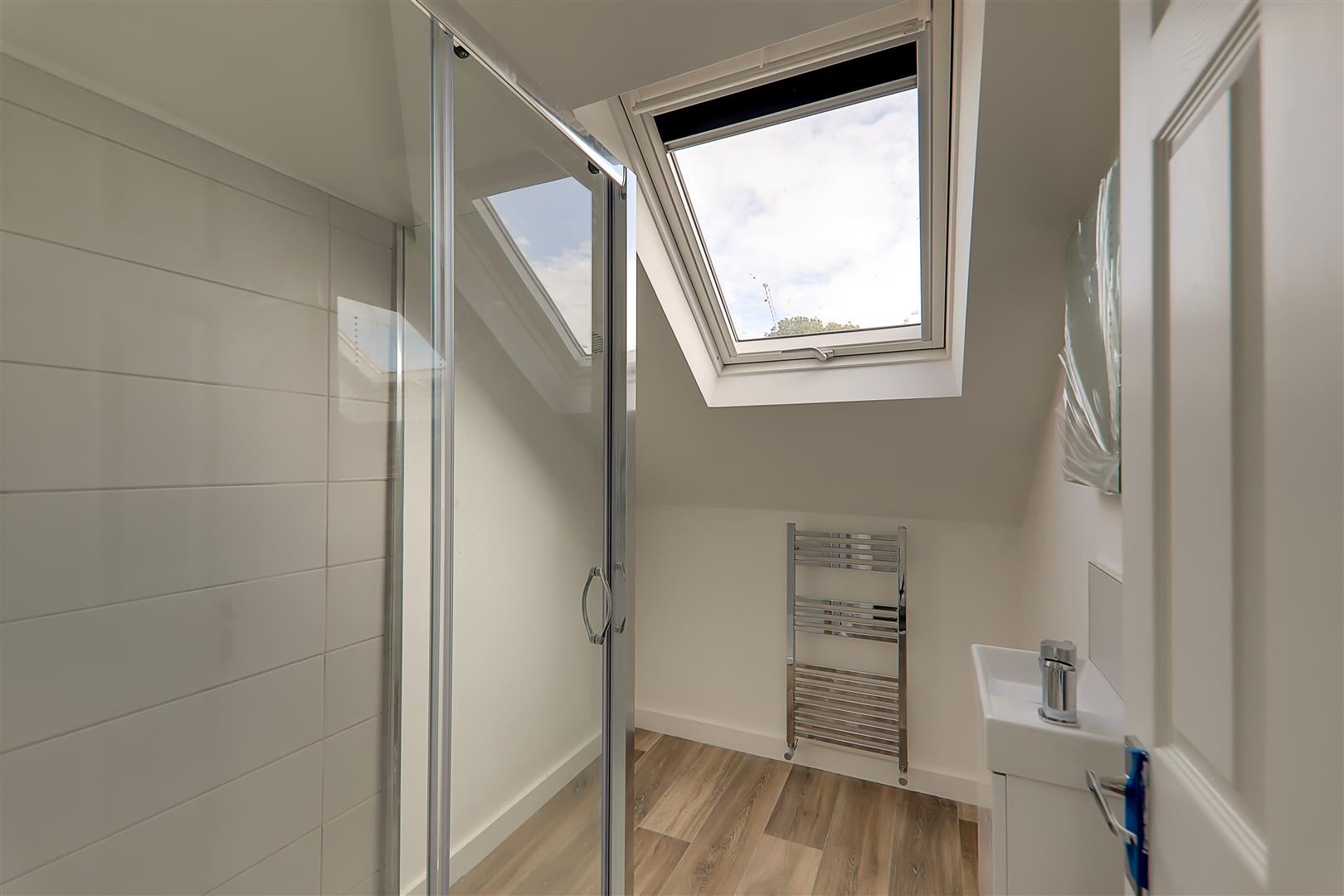 Room Hertford Road in Worthing