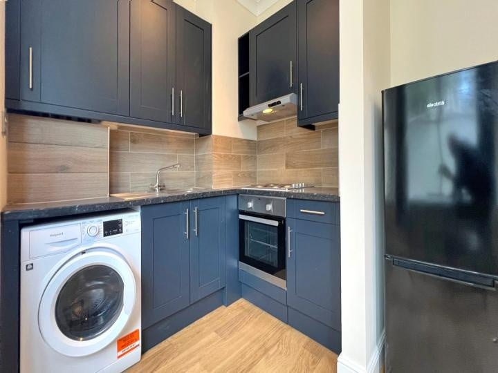 Flat St Quintin Avenue in Greater London