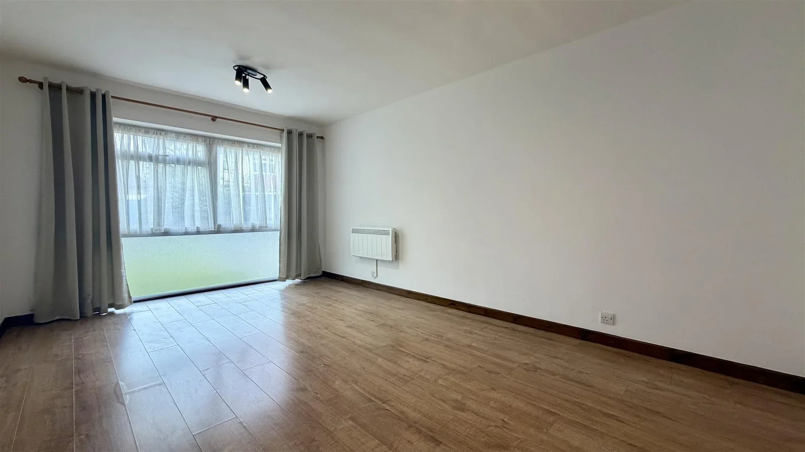 Flat Havelock Road in Greater London