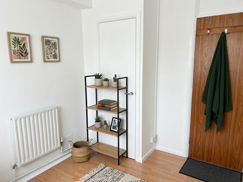 Room Lynton Road in Greater London