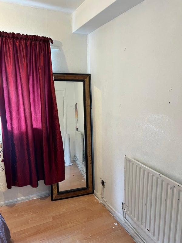 Room Lynton Road in Greater London