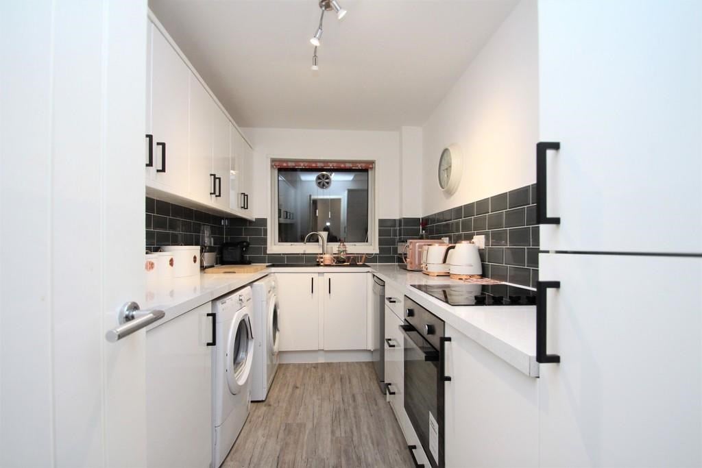 Flat Goring Road in Worthing