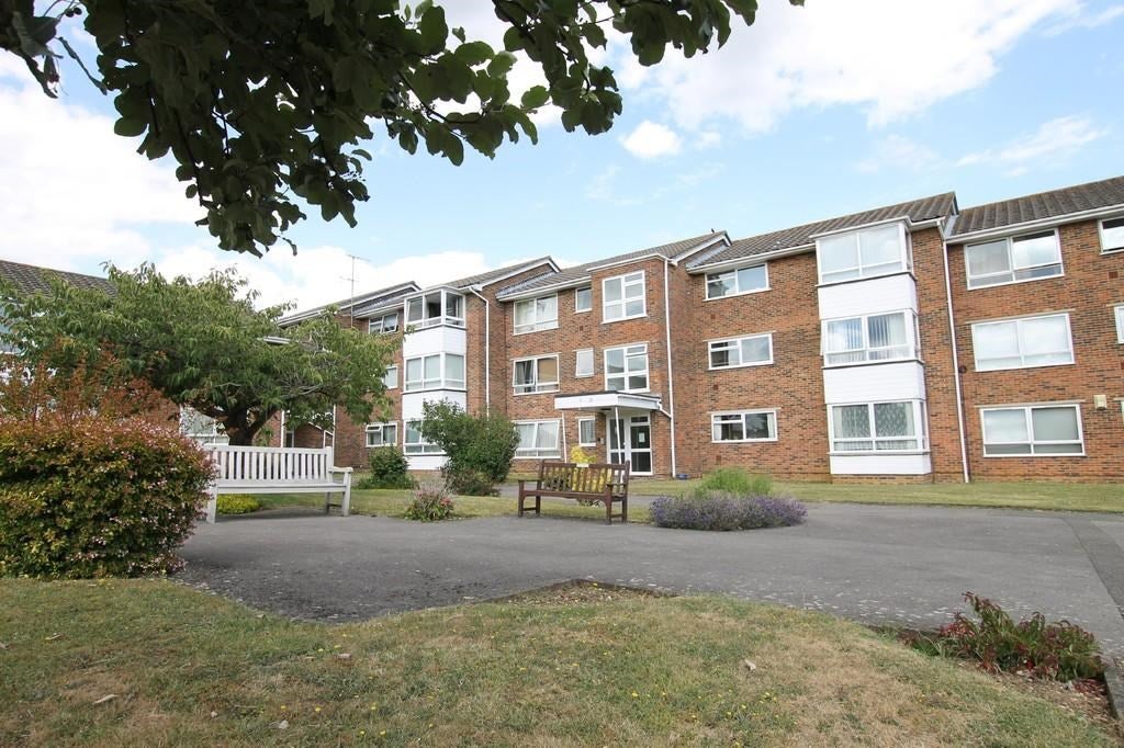 Flat Goring Road in Worthing