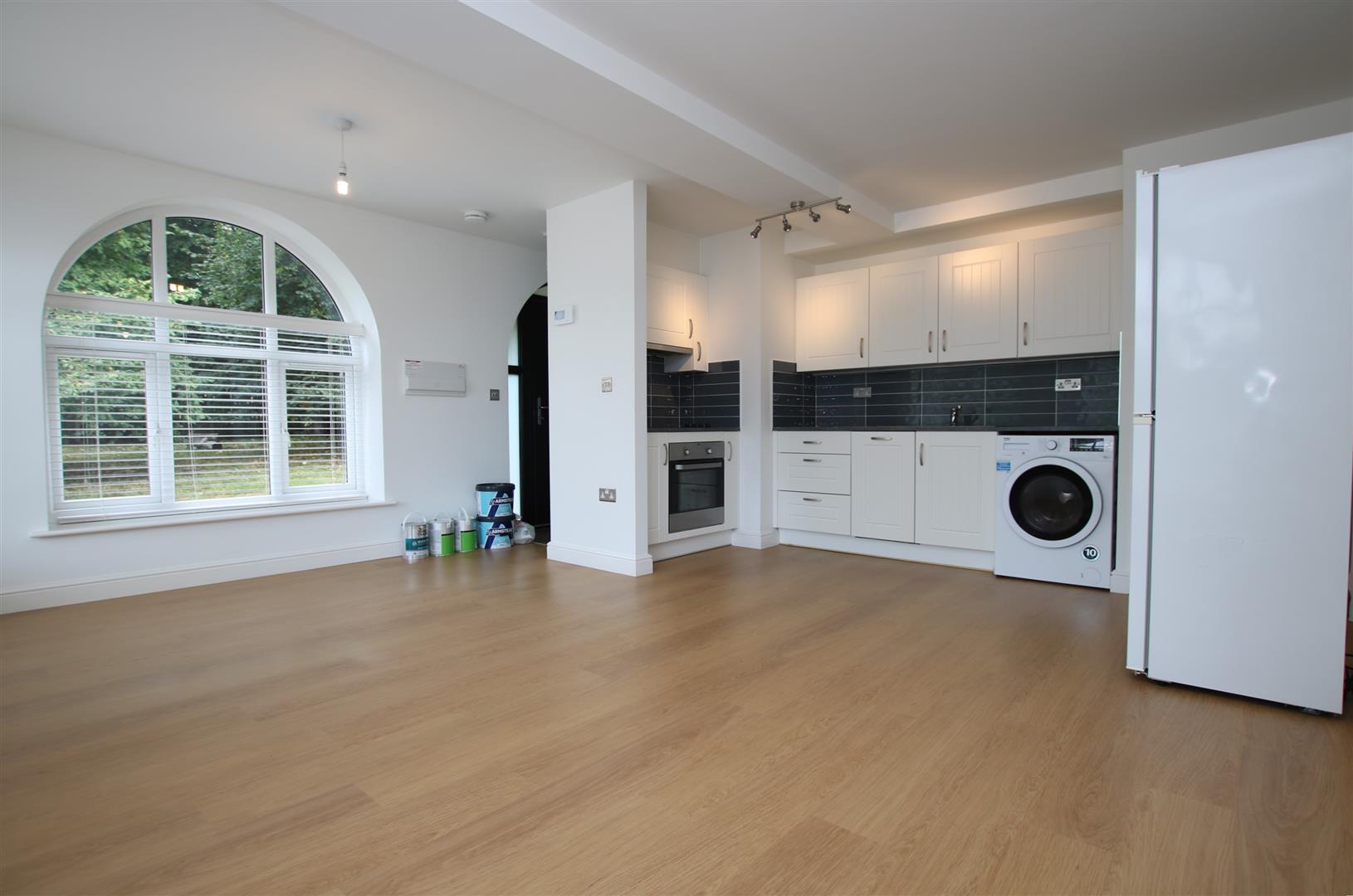 Flat Miller Way in Teignbridge