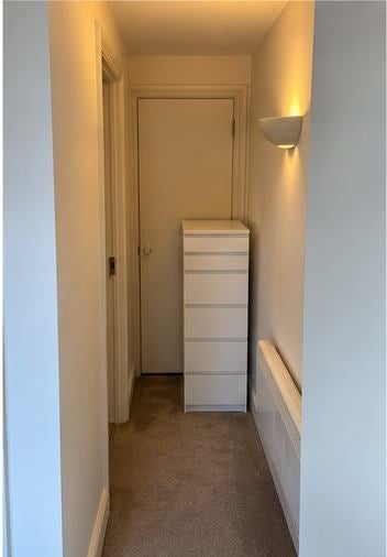 Room Commercial Road in Greater London