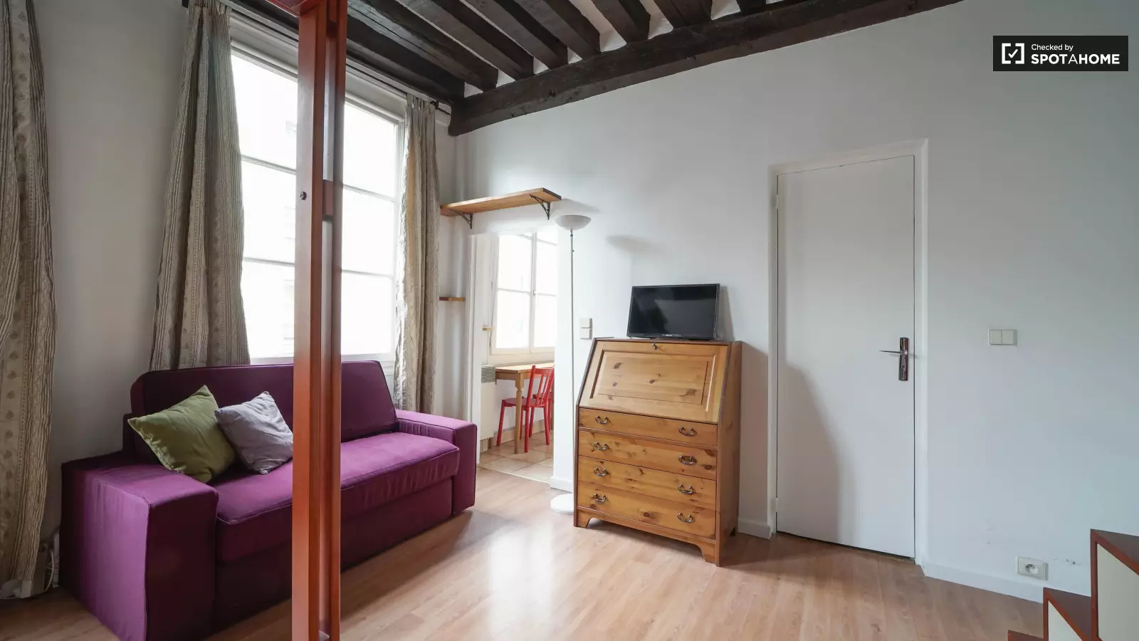 Appartement Rue du Prévôt à Paris