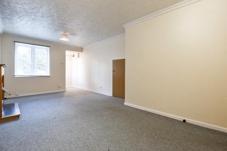 Flat Hawkes Road in Tonbridge and Malling
