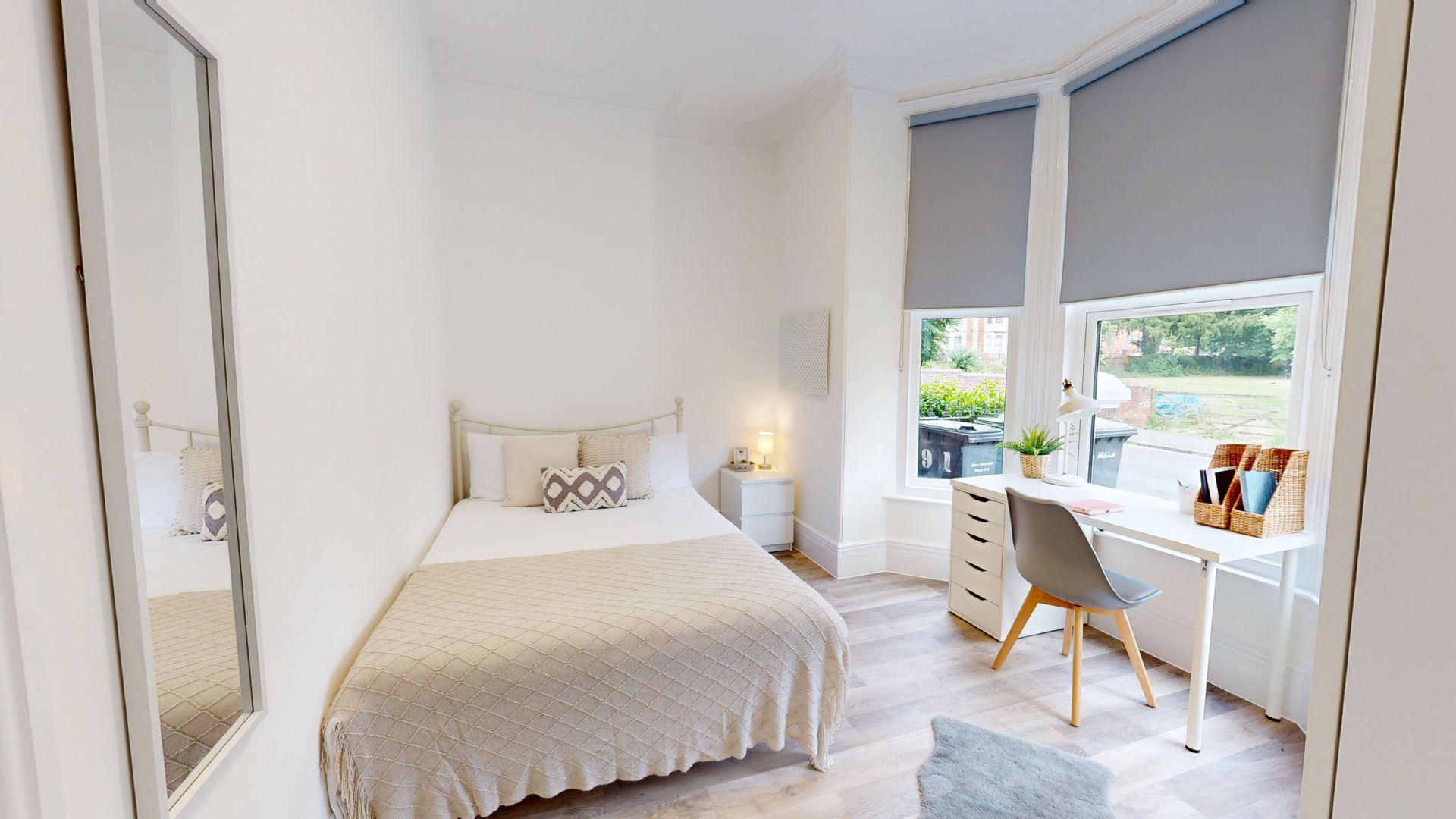 Room Longbrook Street in Exeter