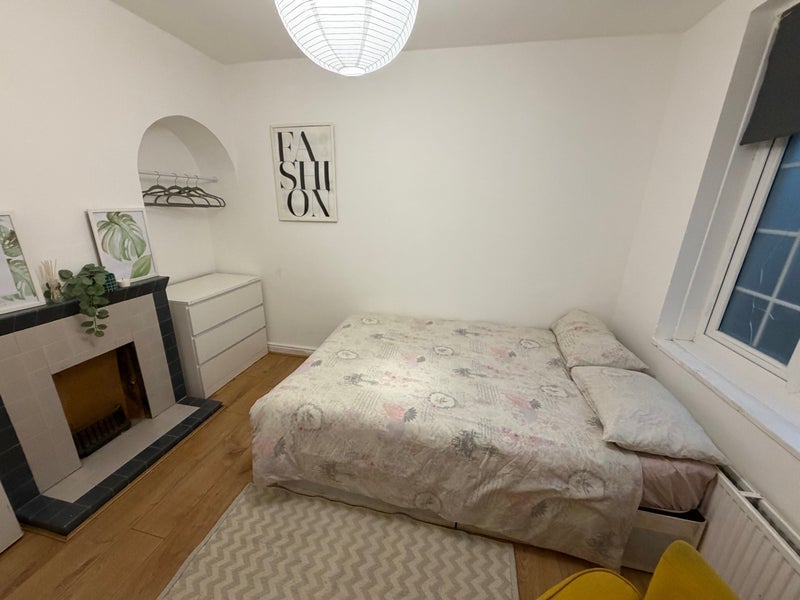 Room Dixon Avenue in Chelmsford