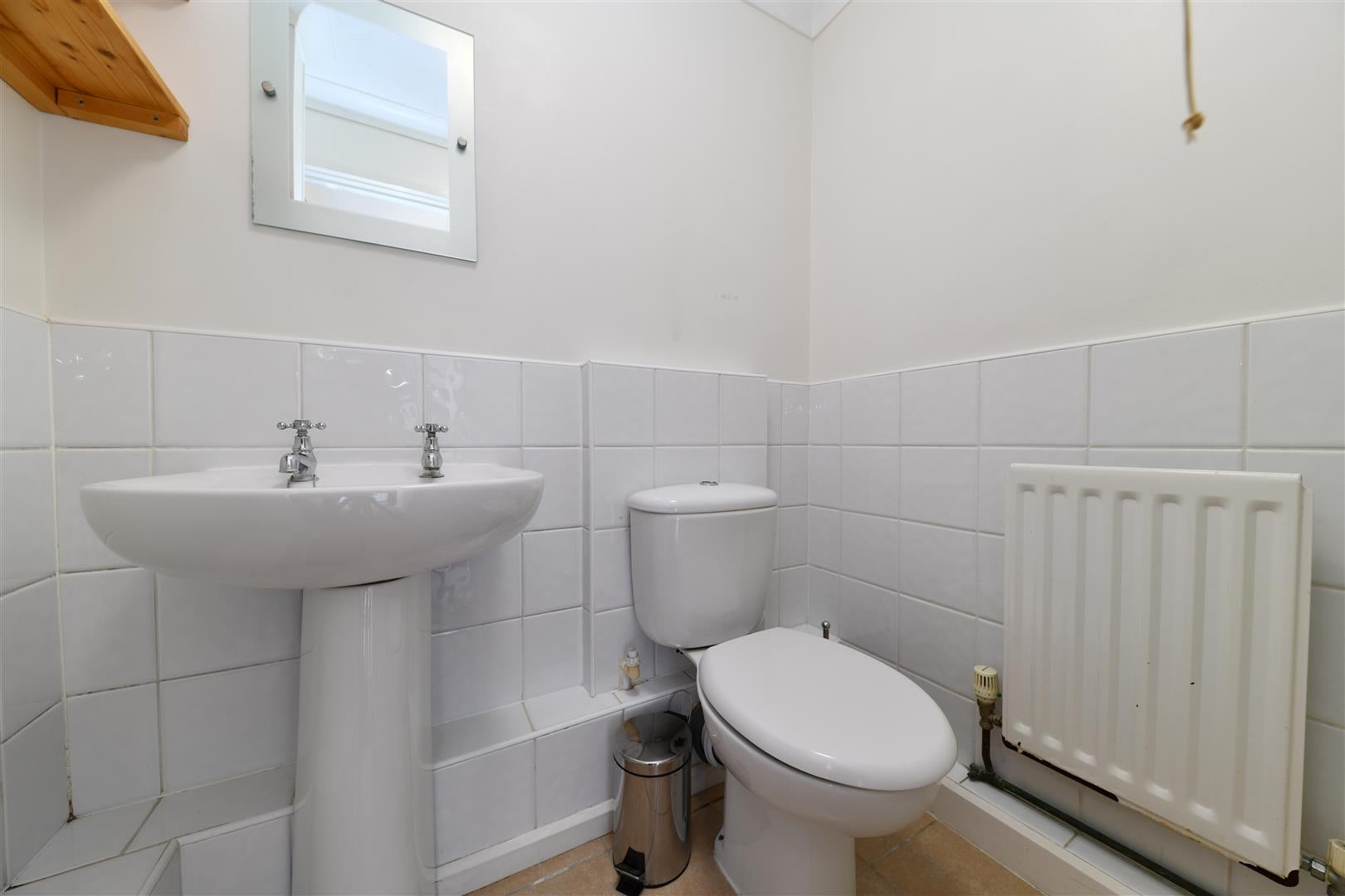 Room Grace Way in Stevenage