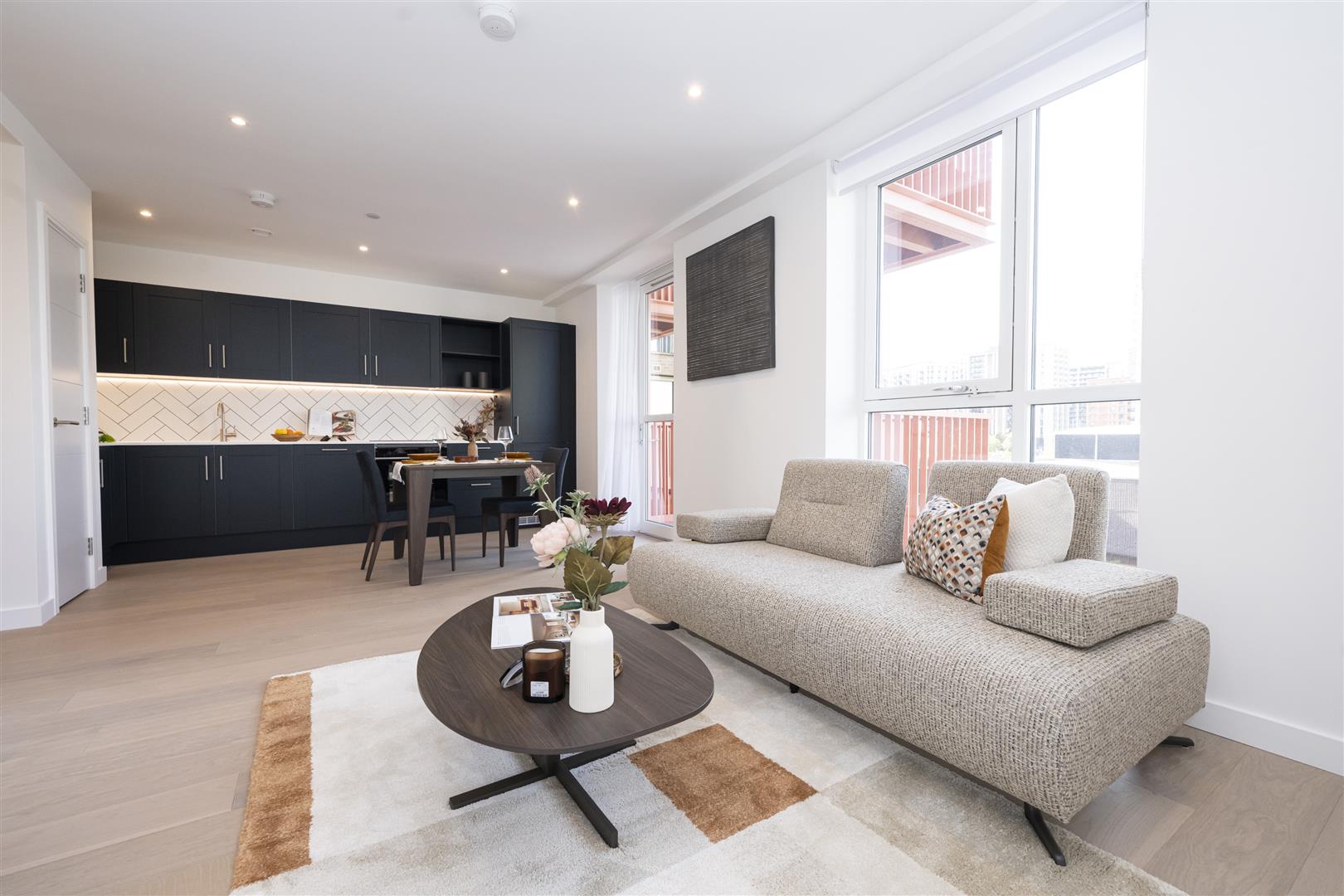 Flat Fifth Way in Greater London