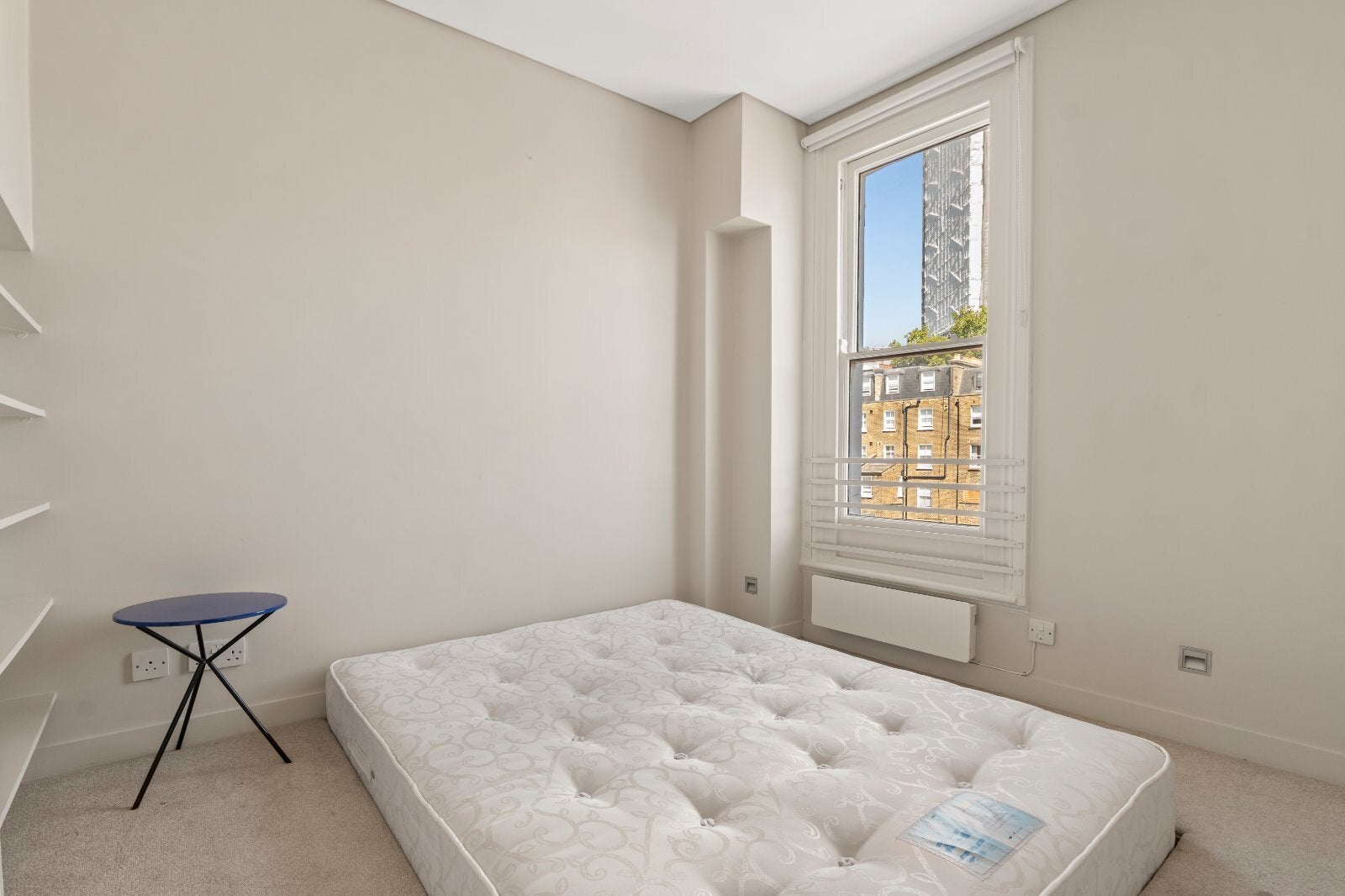 Flat Courtfield Gardens in Greater London