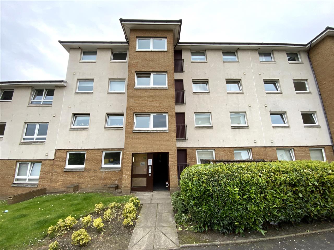 Flat Glasgow Road in Cambuslang