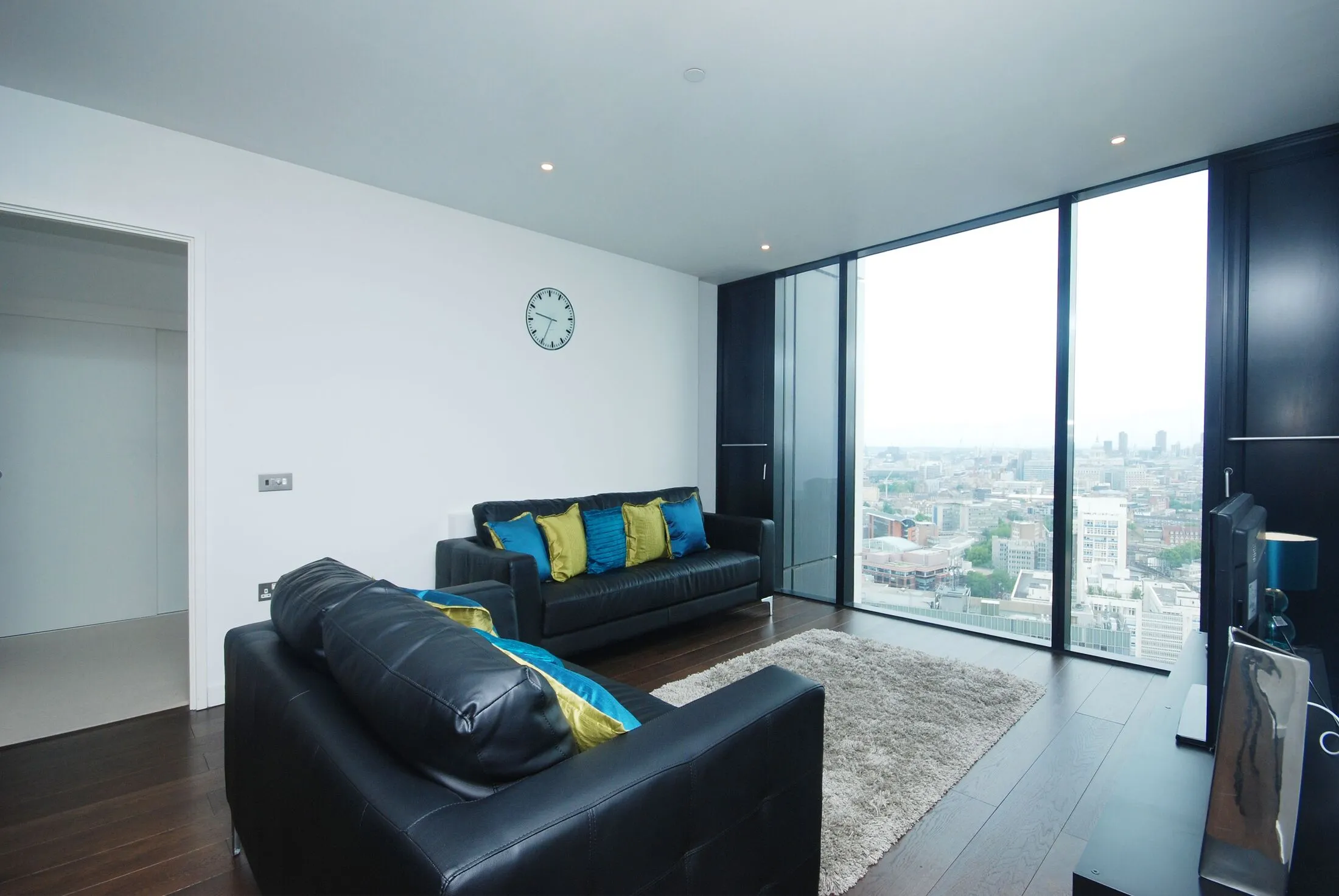 Flat Walworth Road in Greater London