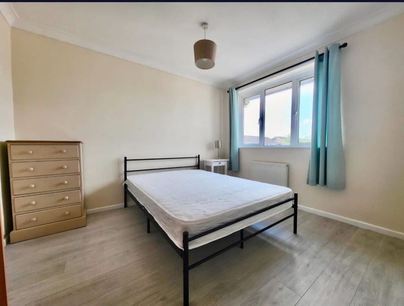 Room Kingscote in Yate