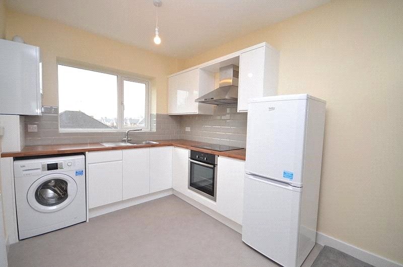 Flat Chigwell Road in Greater London