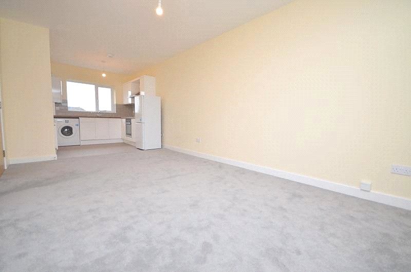 Flat Chigwell Road in Greater London