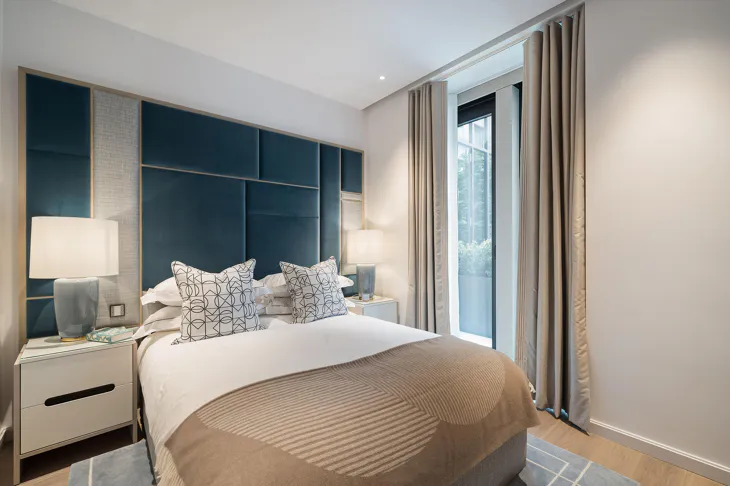Flat Basil Street in Greater London
